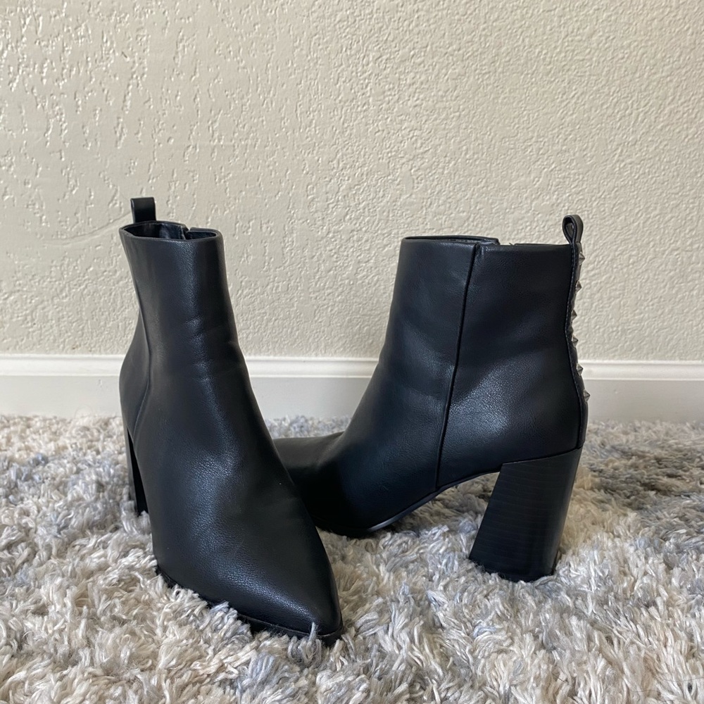 VEGAN LEATHER BLACK BOOTS
